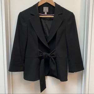 Black crepe 3/4 blazer with front tie